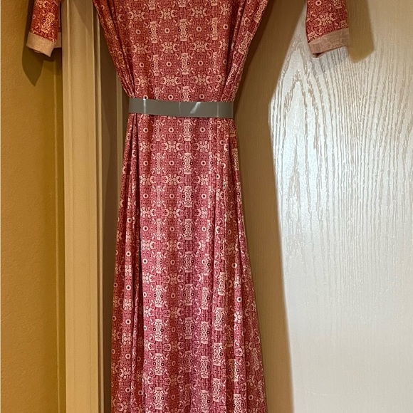 Women’s Red/white print Boho -3/4 Sleeves with slit Dress, Medium - Picture 2 of 5